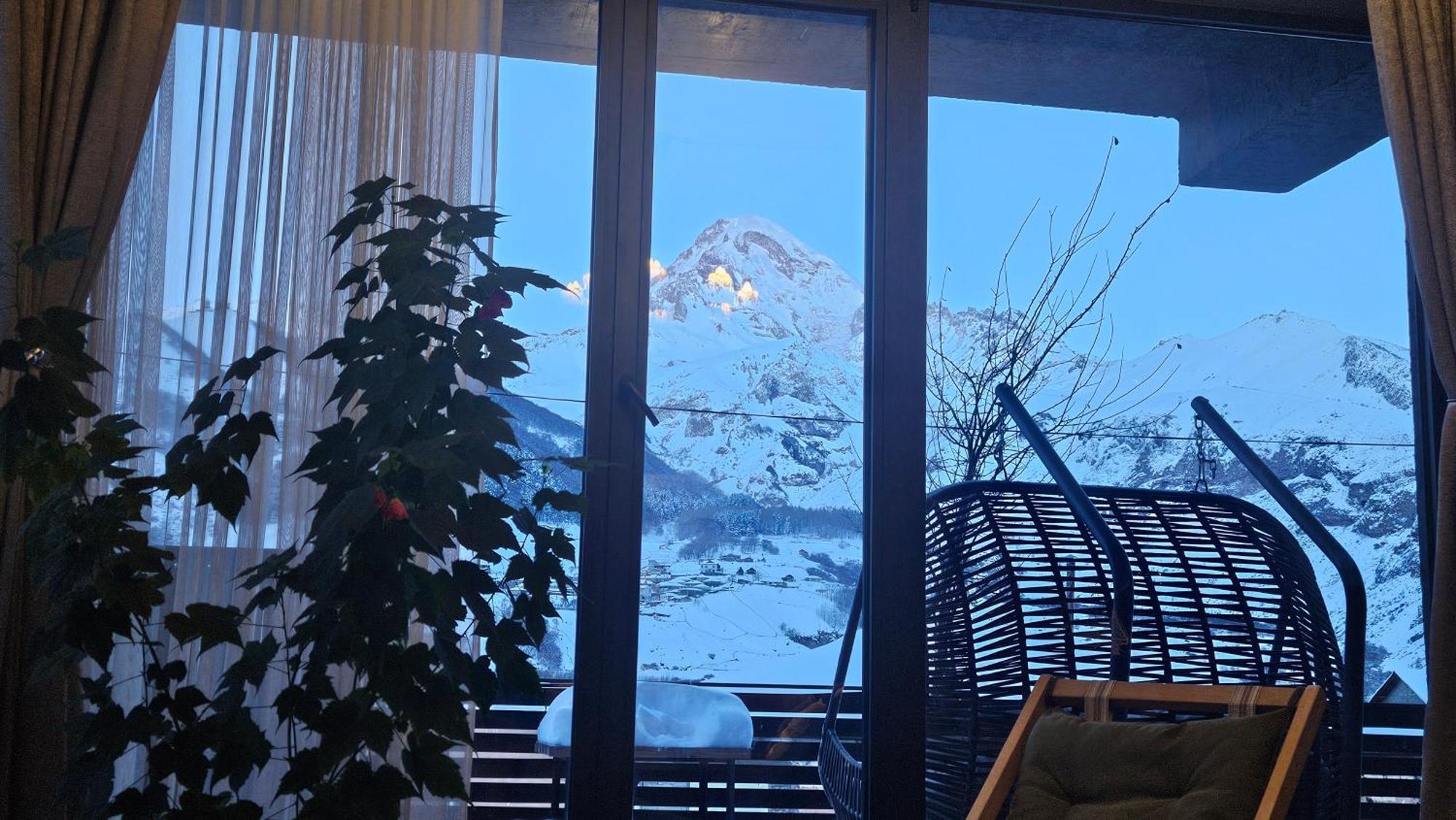 Best View Kazbegi エクステリア 写真