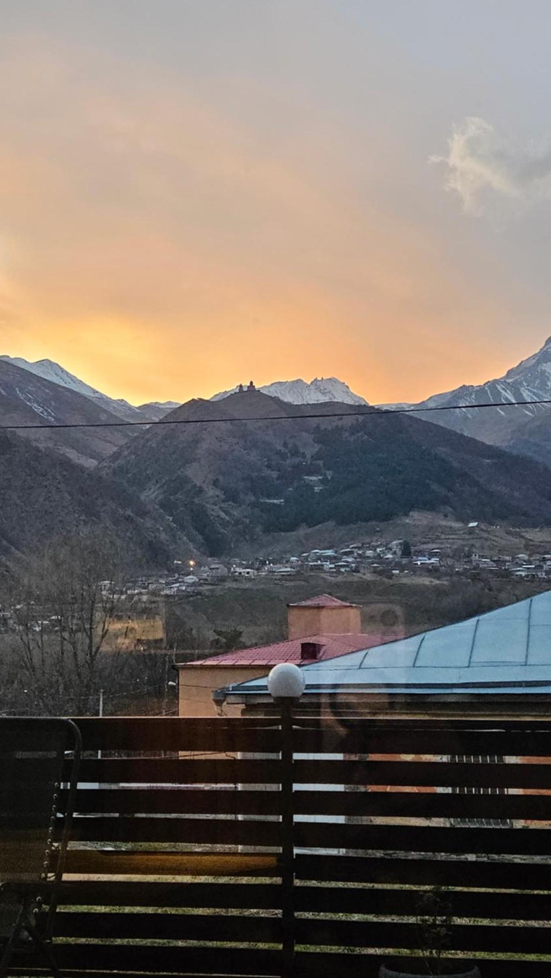 Best View Kazbegi エクステリア 写真