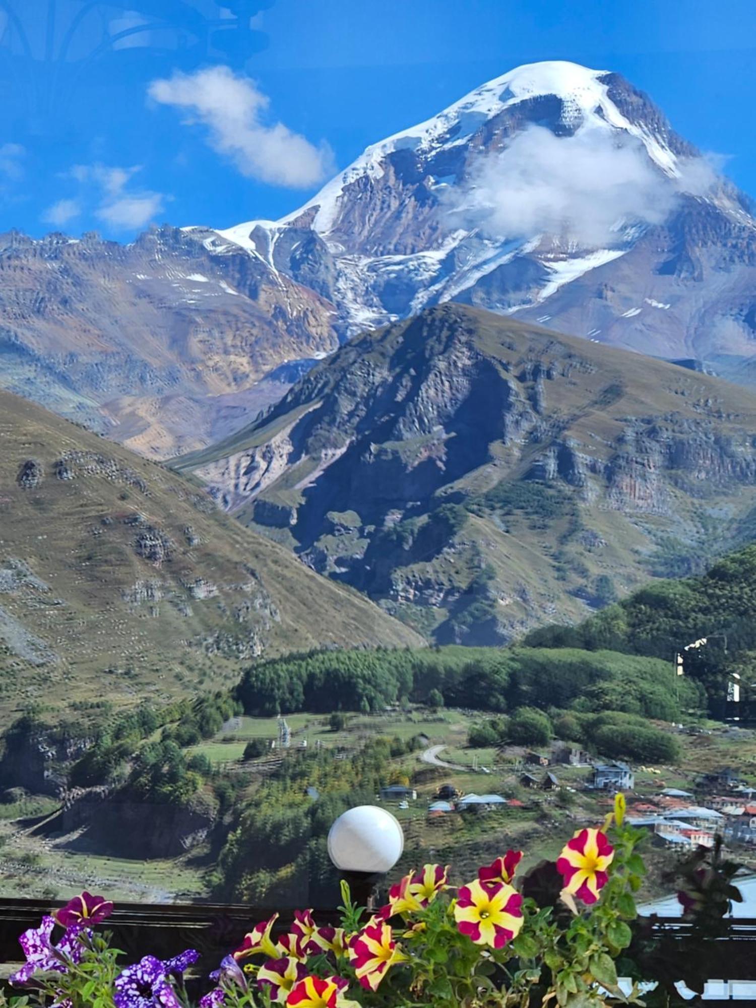 Best View Kazbegi エクステリア 写真