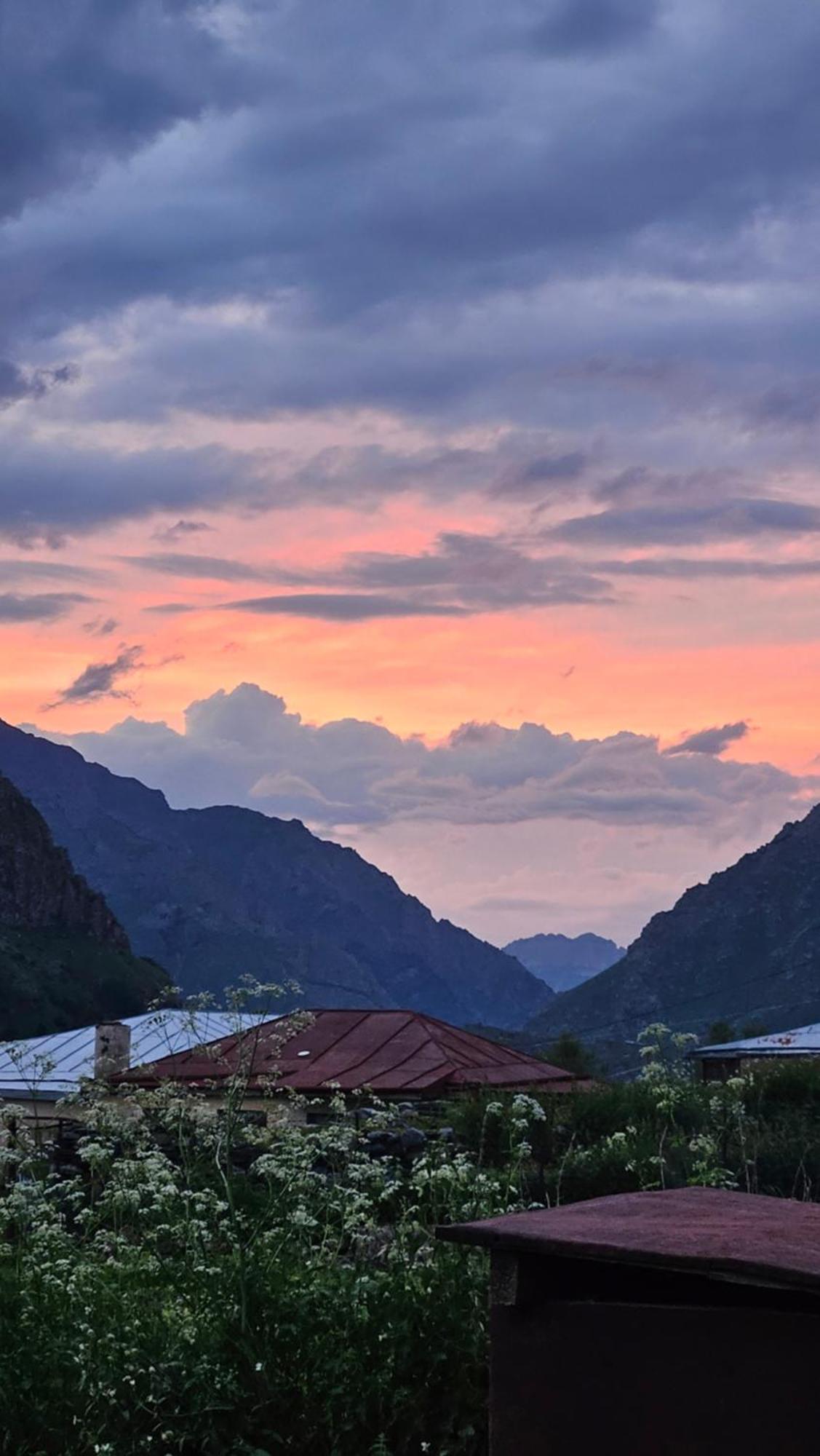 Best View Kazbegi エクステリア 写真