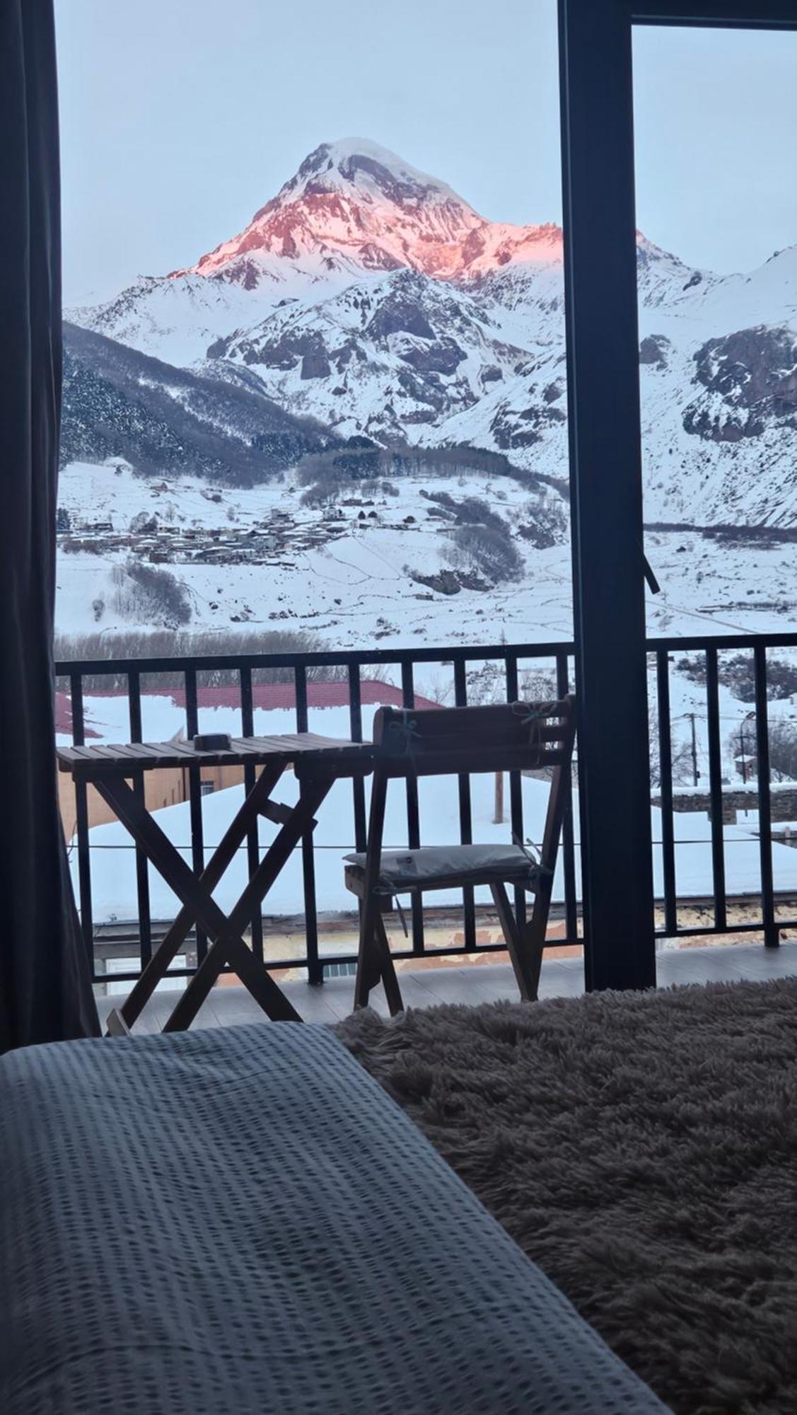 Best View Kazbegi エクステリア 写真